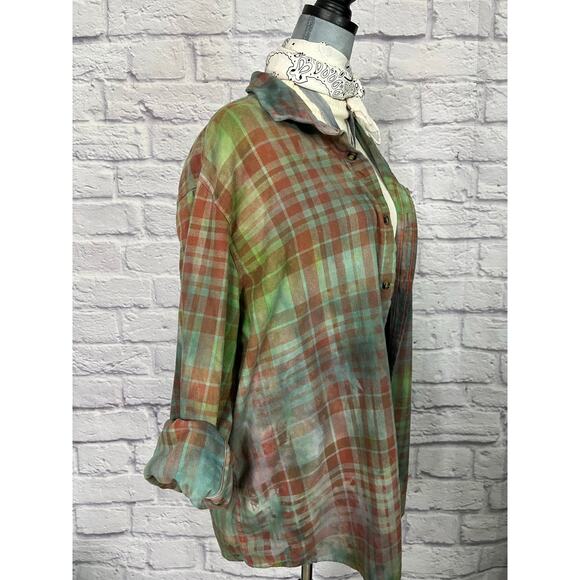Reworked/upcycled flannel shirt - Picture 4 of 9